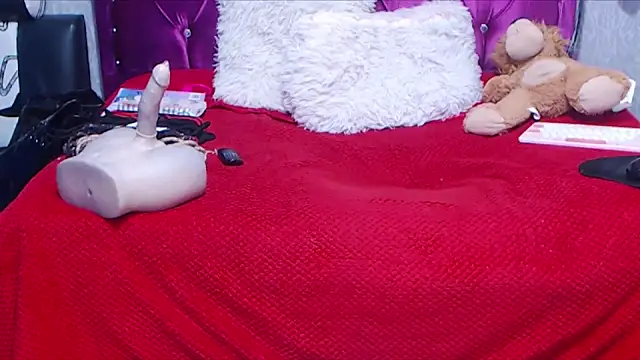 AyshaScott online show from 11.08.25