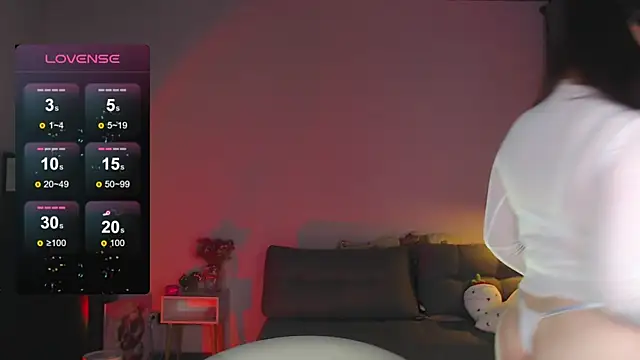 Snapshot of sensual_me chatting on 12.28.24 sensual me online show from 12.28.24