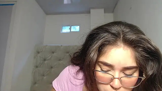 Snapshot of Melody_phillips2 chatting on 10.16.25 Melody phillips2 online show from 10.16.25