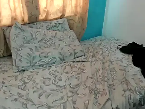 MonicaGarcia  online show from 03.18.25