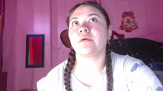 NikkiRous  online show from 09.18.25