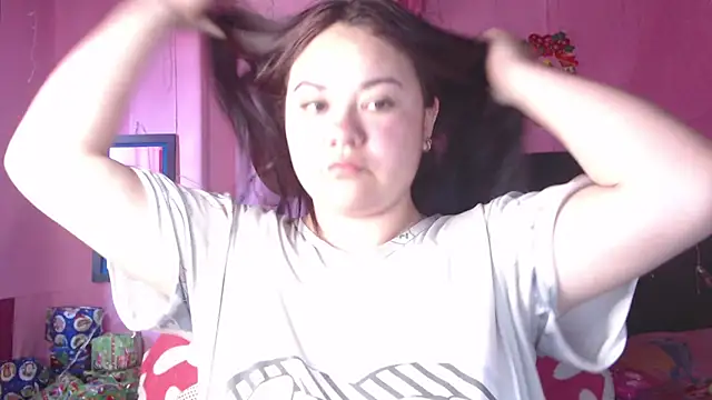 NikkiRous  online show from 12.18.25