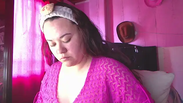 NikkiRous  online show from 02.27.26