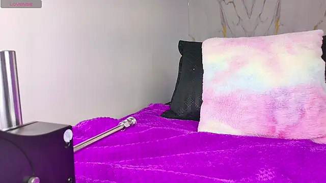 mia 099 online show from 10.26.25