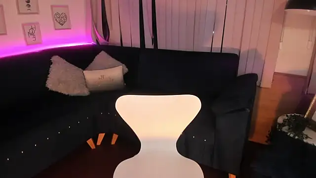 cami cruzz online show from 12.17.24