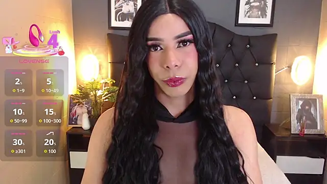 Snapshot of Giorgina_Parado chatting on 10.10.25 Giorgina Parado online show from 10.10.25