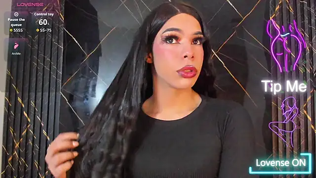 Snapshot of Giorgina_Parado chatting on 10.25.25 Giorgina Parado online show from 10.25.25