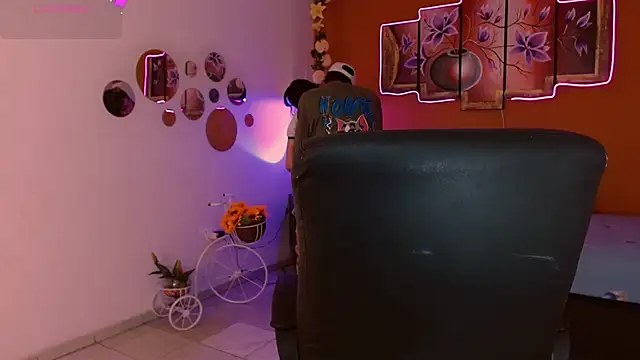 Snapshot of KokoAndRin chatting on 01.22.25 KokoAndRin online show from 01.22.25