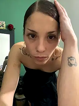 Snapshot of KokoAndRin chatting on 11.07.25 KokoAndRin online show from 11.07.25