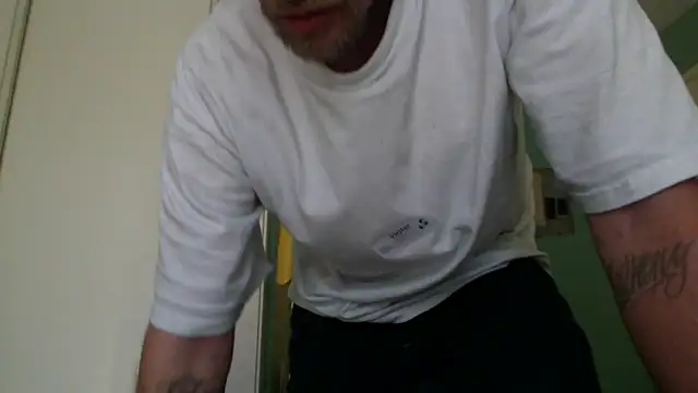 BIGWHITECOCKDOC36 online show from 10.04.25