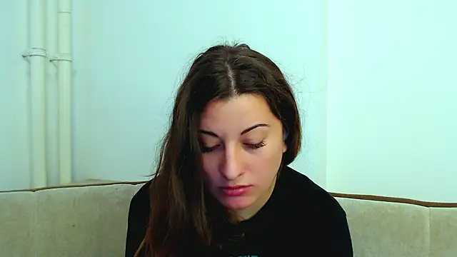 Helen Adams  online show from 12.02.24