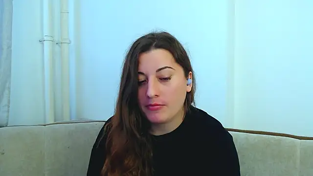 Helen Adams  online show from 01.05.25