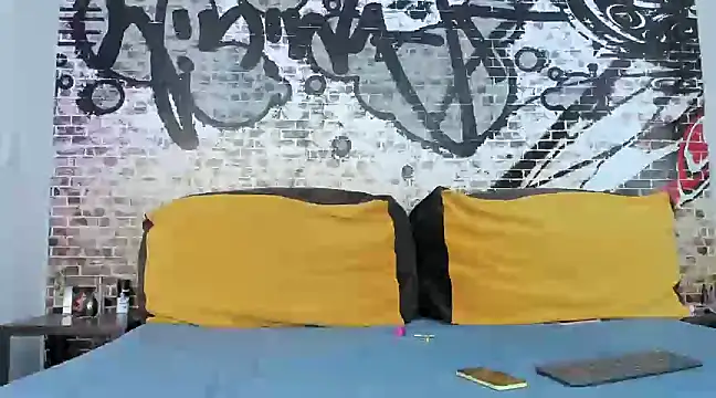 its me miley online show from 12.02.24