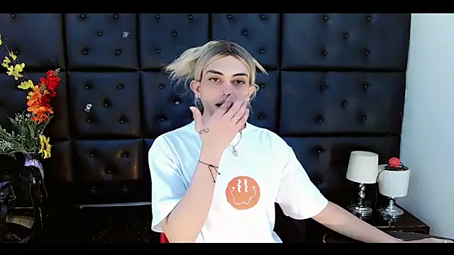 Daniela Pink  online show from 02.22.26