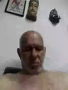 Snapshot of FabiQuilmes chatting on 01.12.25 FabiQuilmes online show from 01.12.25