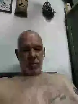 Snapshot of FabiQuilmes chatting on 01.25.25 FabiQuilmes online show from 01.25.25