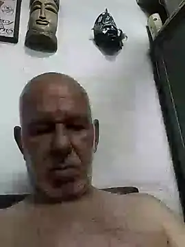 Snapshot of FabiQuilmes chatting on 02.08.25 FabiQuilmes online show from 02.08.25