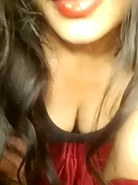 Snapshot of shuhana_ chatting on 12.02.24 shuhana online show from 12.02.24