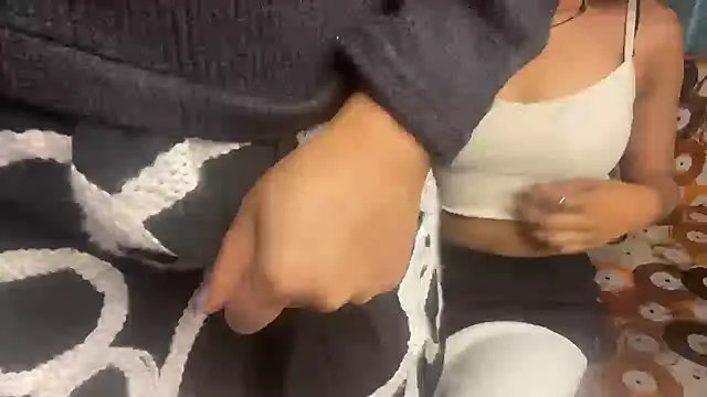 Snapshot of shuhana_ chatting on 01.19.26 shuhana online show from 01.19.26