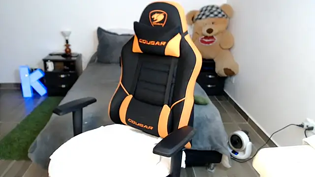 KRISTAL  JACKSON online show from 10.25.25