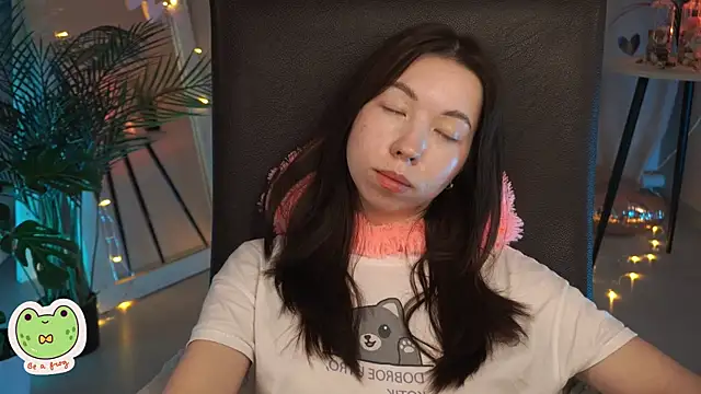 Sarah Son online show from 02.16.25