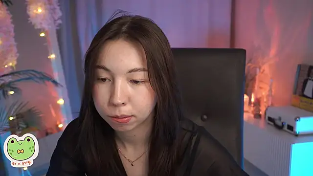 Sarah Son online show from 02.25.25