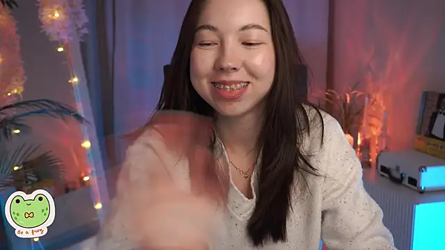 Sarah Son online show from 02.26.25