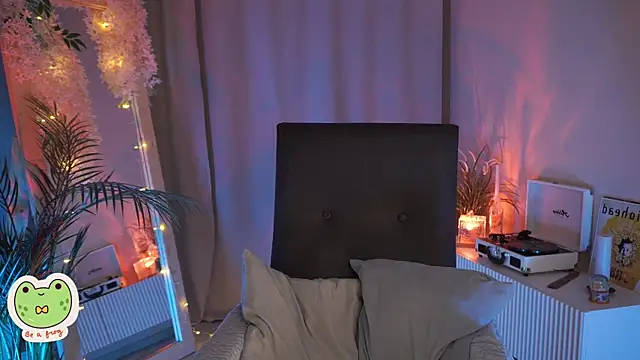 Sarah Son online show from 02.27.25