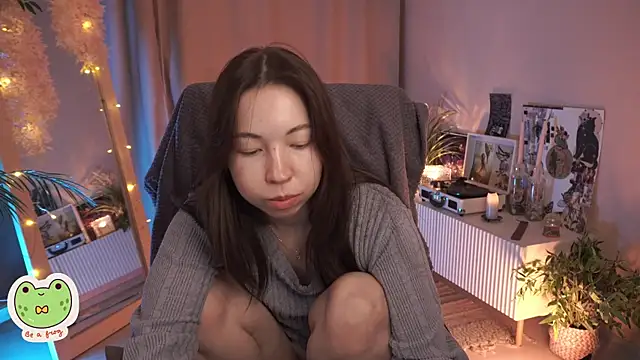 Sarah Son online show from 03.14.25