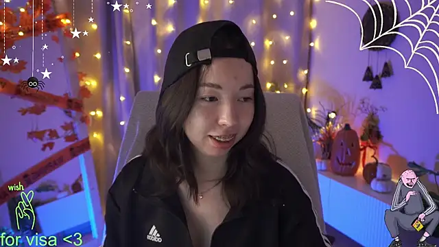 Sarah Son online show from 10.29.25