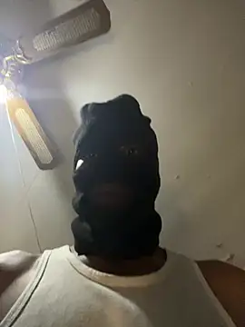 Gifttheskimaskboy online show from 08.08.26