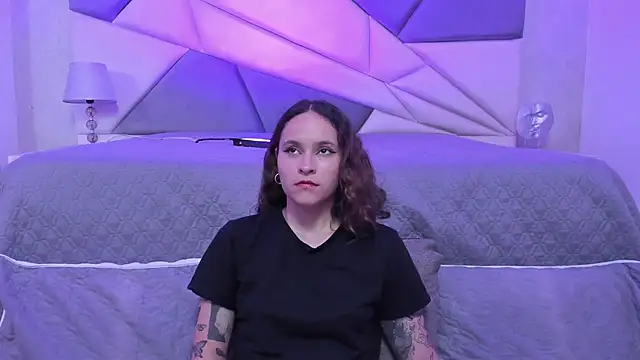 AnnyThompson  online show from 12.01.24