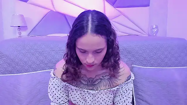 AnnyThompson  online show from 12.04.24