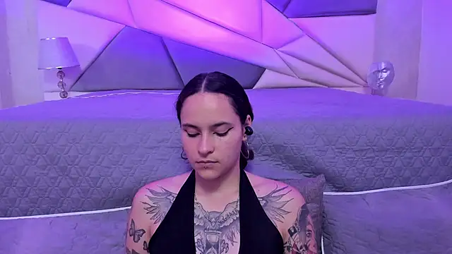 AnnyThompson  online show from 01.15.25