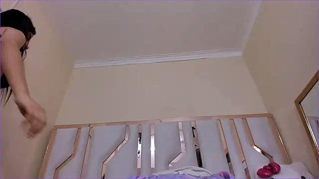 TifanyChill online show from 01.31.25