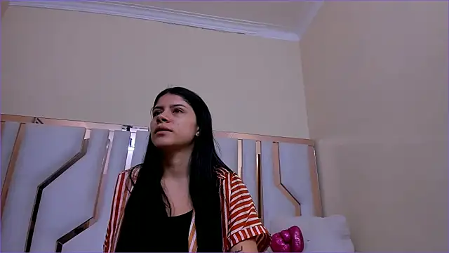 TifanyChill online show from 10.25.25