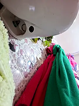 Snapshot of altinya chatting on 10.06.25 altinya online show from 10.06.25