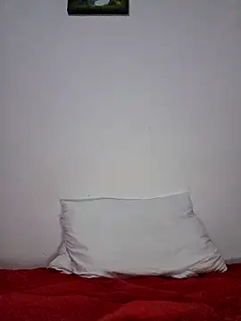 Snapshot of altinya chatting on 10.30.25 altinya online show from 10.30.25