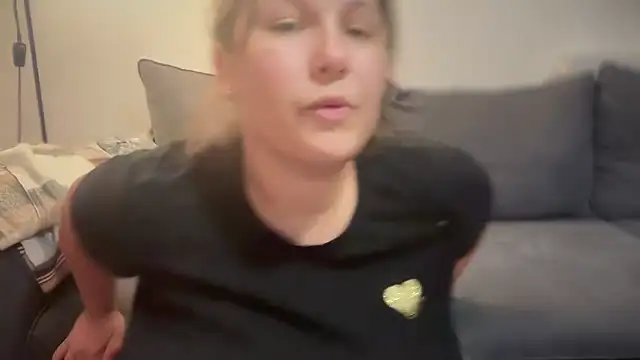 Snapshot of minette-sexy chatting on 10.01.25 minette-sexy online show from 10.01.25