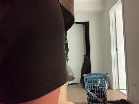 L0cKyseven77 online show from 01.15.25