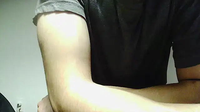 Snapshot of L0cKyseven77 chatting on 09.30.25 L0cKyseven77 online show from 09.30.25