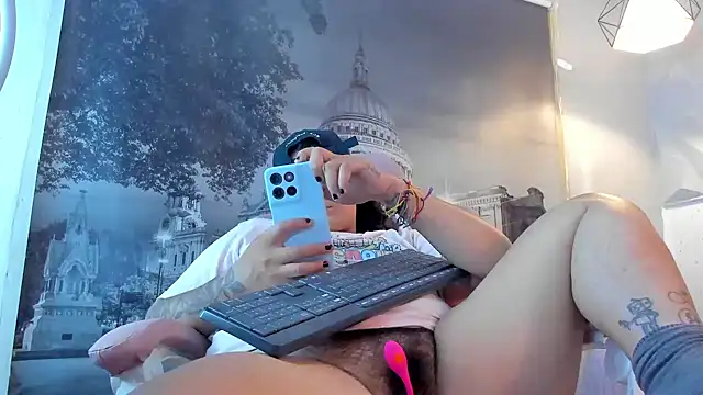 Snapshot of snowflake_xxx chatting on 10.03.25 snowflake xxx online show from 10.03.25