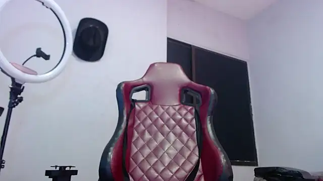 Snapshot of snowflake_xxx chatting on 10.12.25 snowflake xxx online show from 10.12.25