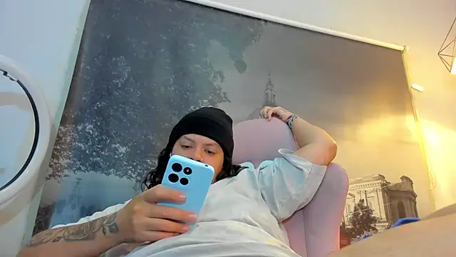 Snapshot of snowflake_xxx chatting on 10.13.25 snowflake xxx online show from 10.13.25