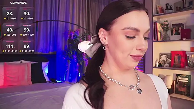 LunaNight online show from 02.04.25