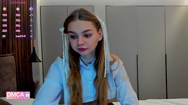 Molly sweetie online show from 11.17.25