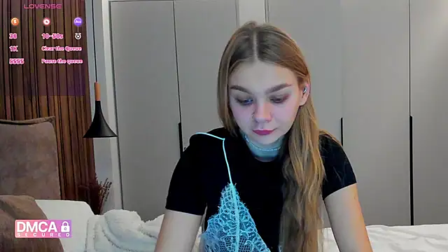 Molly sweetie online show from 11.18.25