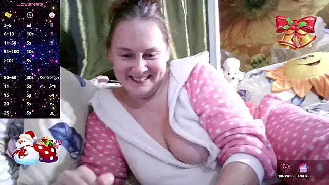 Snapshot of pussykroshka chatting on 12.18.24 pussykroshka online show from 12.18.24