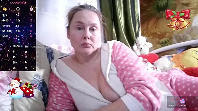 Snapshot of pussykroshka chatting on 12.20.24 pussykroshka online show from 12.20.24