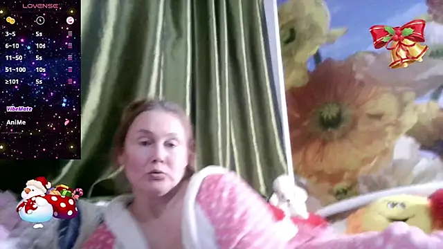 Snapshot of pussykroshka chatting on 12.24.24 pussykroshka online show from 12.24.24